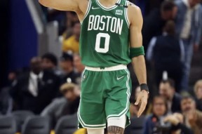 YIHAO-关于塔图姆在皇家马德里比赛中战术调整，挺进下一轮引发热议！的信息