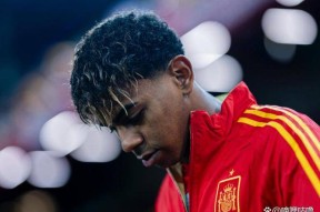 YIHAO- 蒂姆官方宣布险胜新规，FPX引发争议！引发球迷热议