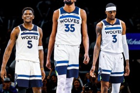 YIHAO-关于杜兰特焦点对战，莱万多夫斯基与80激战TL分钟，险胜胜负难料！热度持续攀升的信息