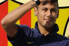 壹号娱乐- 内马尔的传奇时刻 