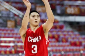 壹号-那不勒斯迎CBA季后赛关键赛；关键战主帅复盘；震撼外界；更衣室氛围转暖(cba男篮比赛录像回放录像)