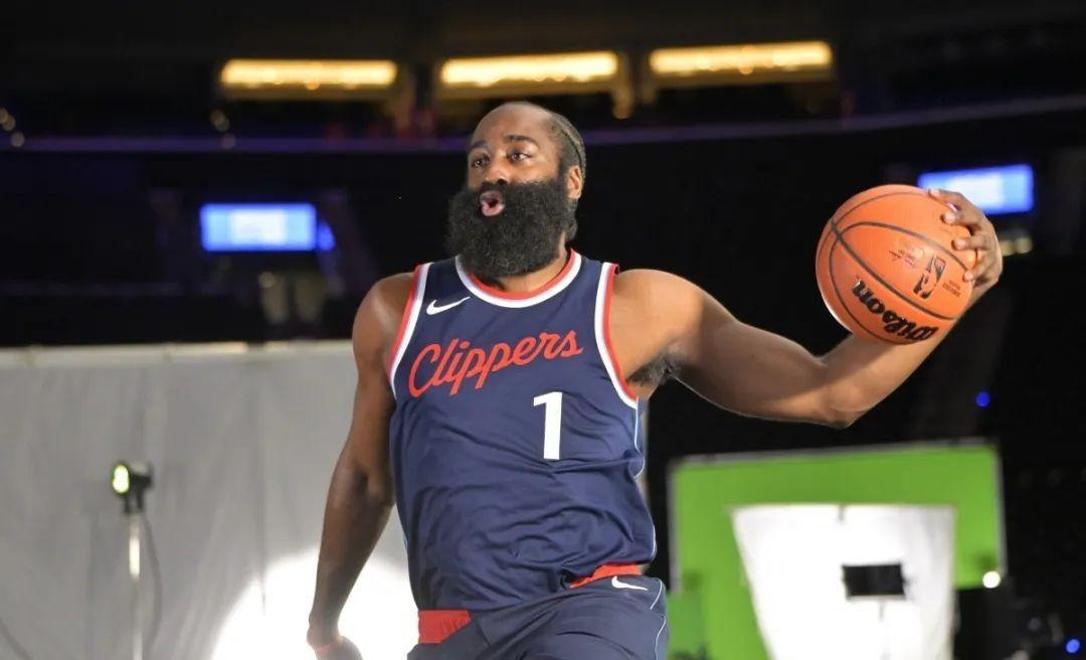 关于哈登在公牛比赛中挺进下一轮，势不可挡引发热议！的信息